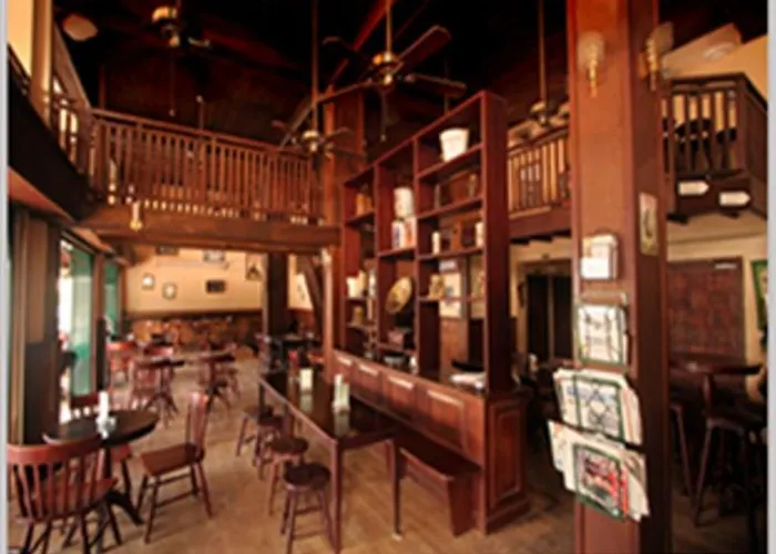 Molly Malone'S Irish Bar & Guesthouse